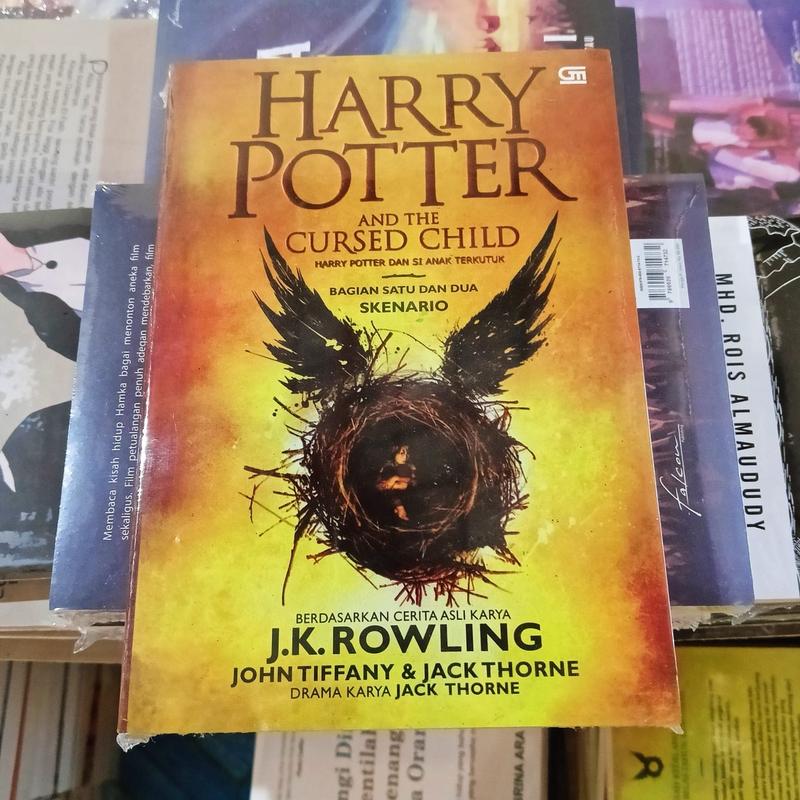 BUKU NOVEL HARRY POTTER AND THE CURSED CHILD - J.K.ROWLING Psychology ...