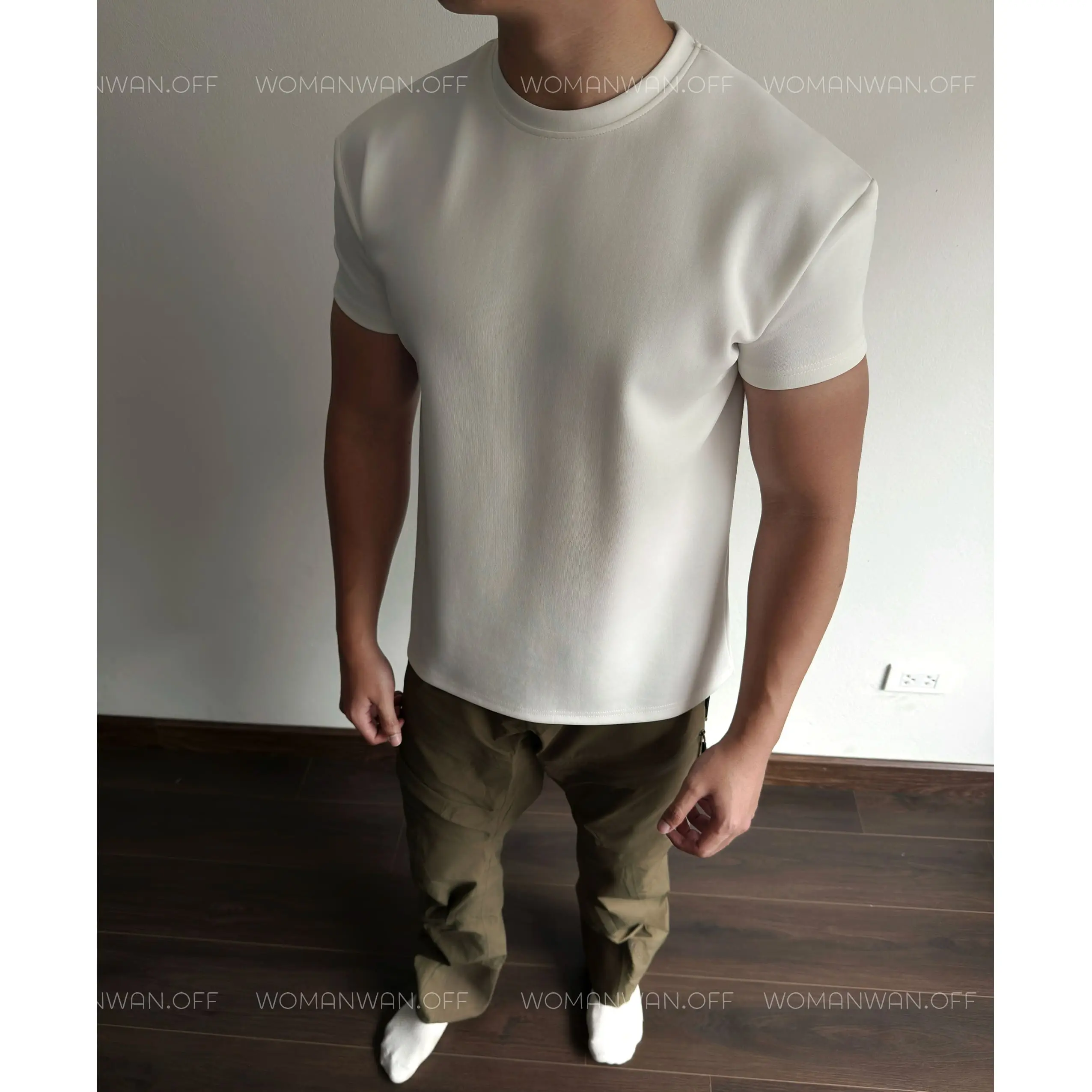 [Clean fit] Áo Thun Cleanfit Nam Nữ WOMAN WAN Cổ Tròn