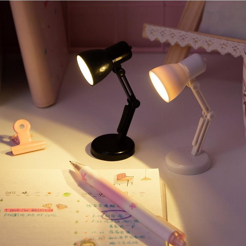 Đèn đọc sách LED mini thông minh đèn kẹp sách, đèn bàn học nhỏ gọn có kèm pin, trang trí bàn làm việc và ký túc xá, tiện dụng học tập