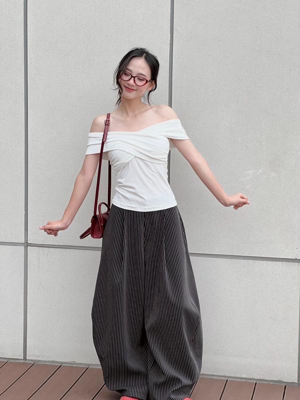 Quần vải kẻ dáng rộng chất vải dày dặn không kèm dây Miho House