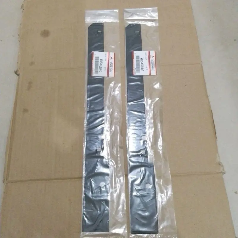 (2pcs) karet list lampu canter original harga 2 pcs 1