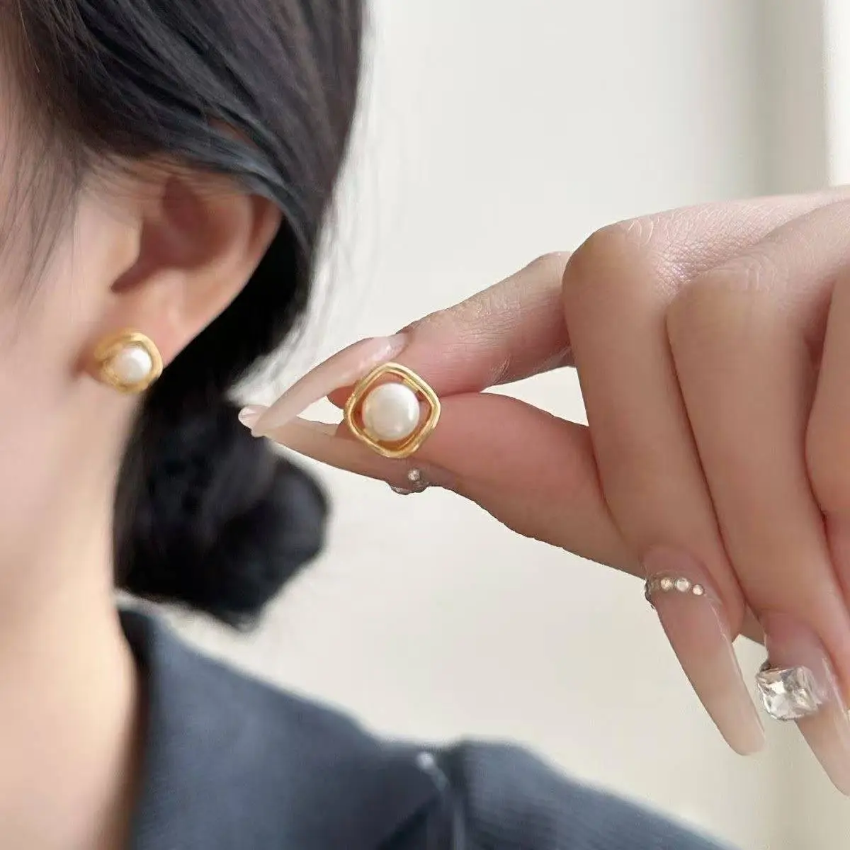 Anting Wanita Geometris Mutiara Desain Unik Trendy Elegan Fashion Simple