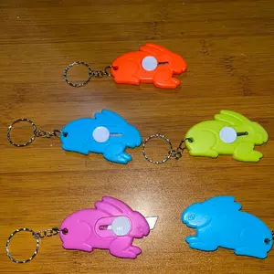 GANTUNGAN CUTTER MINI KELINCI PISAU PEMOTONG KECIL