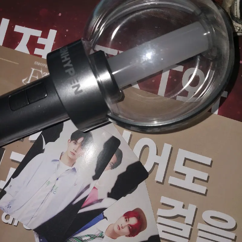 ENHYPEN LIGHT STICK VER 1 + free pc (unoff) + freebies 4