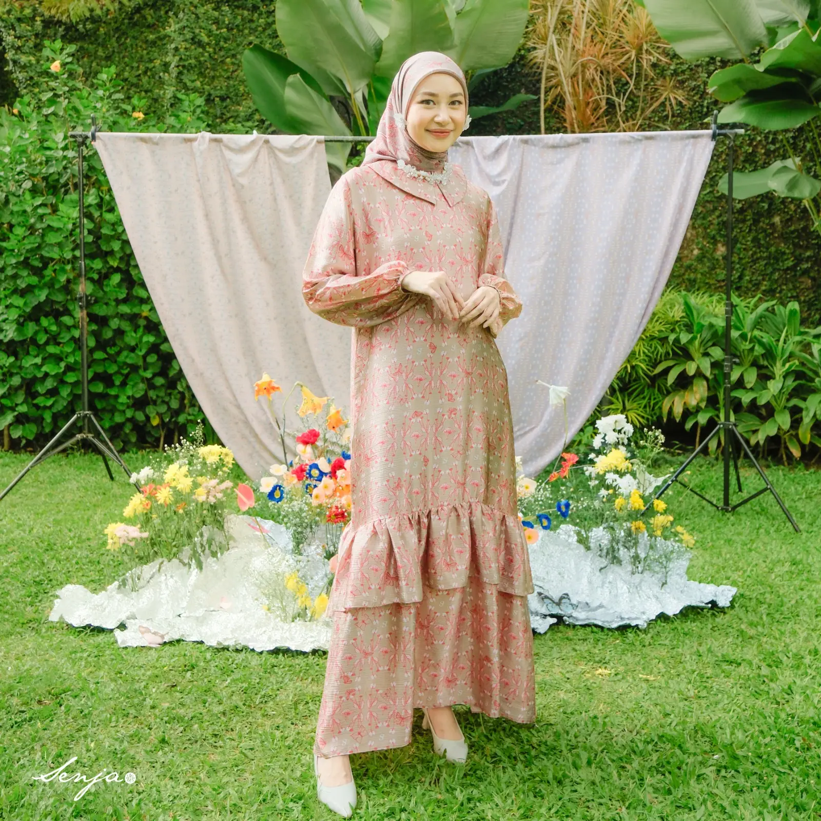 Senja.id Long Dress Asha Series / Ruffle / Muslim / Panjang / Kerah / Coklat / Gamis / Wanita Soft / Mocca / Mewah / Silk / Nyaman / Fit / Basic / Dewasa / Grey / Casual