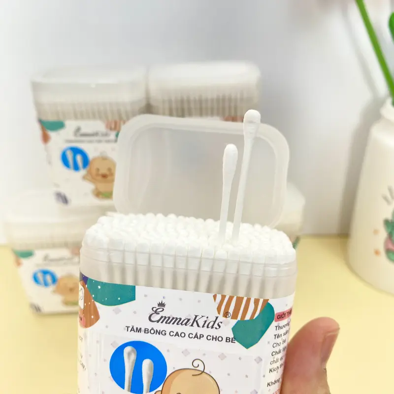 Tăm Bông Cao Cấp Cho Bé Emmakids 2 Đầu Tiện Lợi - Hộp 200 Que và 400 Quen Thân Giấy An Toàn Cho Bé 1