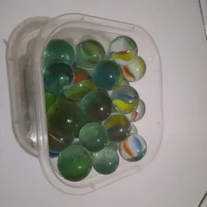 Kelereng Gundu Belimbing Mainan Jadul Viral dengan Warna Hijau Cerah dan Bentuk Bulat Klasik