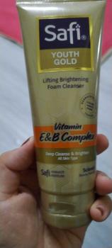 Product Review of Safi Youth Gold Lifting Whipped Gel Cleanser 100g Pembersih Wajah Foam Cleanser Vitamin E&B Complex Oily Skin All Skin from i**🌹 1