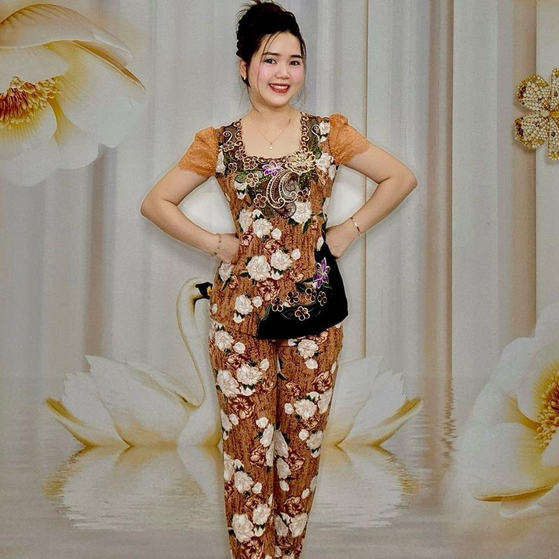B39 Đồ Bộ Nữ Trung Niên Thun Tơ Hoa Cao Cấp Cổ Vuông Thêu Phối Tay Ren Màu thương hiệu Hải Sơn