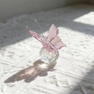 Figura decorativa de mariposa de cristal, decoración para tocador, adorno para el hogar de bloguera de belleza, diseño transparente