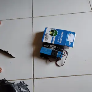 Inverter DC 1500W 6 Port USB + AC 220V Pure Sine Wave Cocok Camping & Darurat Sistem Thermal Cut-Off Bahan Fireproof.pain