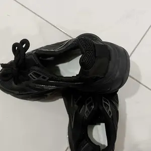 Sepatu Sneaker Pria dan Wanita Sol Tebal Untuk Sekolah, Kuliah, Olahraga Ringan, Kasual - Sepatu Sport Casual Unisex Sol Air Cushion Empuk Anti-Slip & Nyaman