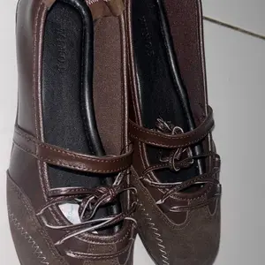 WINOD Akura Sepatu Ballerina Sneakers Speedcat Slip On Wanita