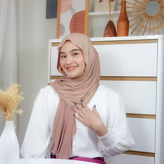 Zahra Hijab Store13- Pashmina Kaos Jersey Premium - Ukuran 175cmX65cm - Bahan Jersey premium 2