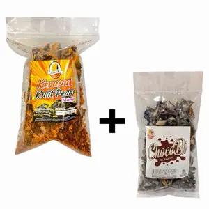 Emak Cw - 2Pcs Keripik Paket Nage 33 B ( Kulit Ikan Patin Pedas Manje Plastik, ChocoBi )