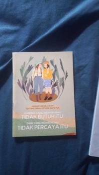 Product Review of BUKU EDUKASI ANAK: JADI ILMUWAN CILIK? SIAPA TAKUT? (99 Eksperimen Sains Asyik untuk Anak) Soft Cover from r**1 2