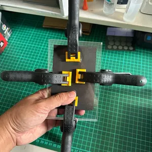 Card Press Tools ini dirancang khusus untuk kolektor Pokémon TCG & Trading Card yang ingin merapikan kartu dengan cara aman, stabil, dan terkontrol.