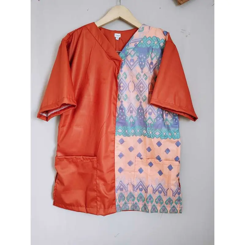 Baju jaga dokter / Baju perawat / Baju KoAs motif batik kombinasi polos 0