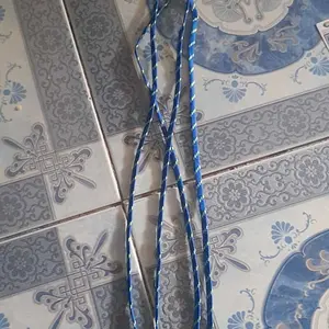 Sepasang Tali Sepatu Keren Motif Sepatu Sneakers Olahraga dan Bola Futsal Shoe