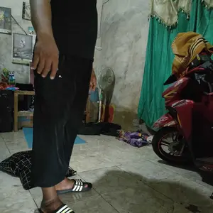 Celana komprang Celana pangsi Celana sirwal Celana cingkrang Celana cargo Celana silat Celana sontog Celana sholat pria dewasa