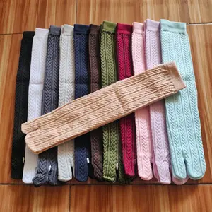 Kaos Kaki Jempol Embos (Timbul) Motif Salur