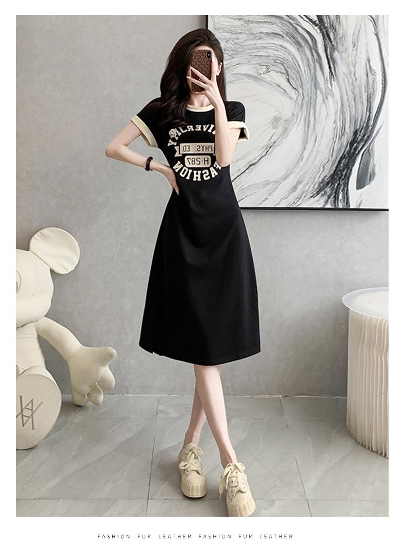 Product Introduction of Color blocked letter printed slit mid length T-shirt skirt 8