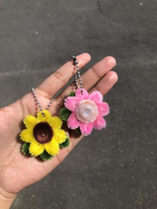 keychain mini flower kawat bulu