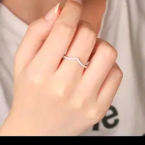 cincin fuji titanium anti karat perhisan bentuk v