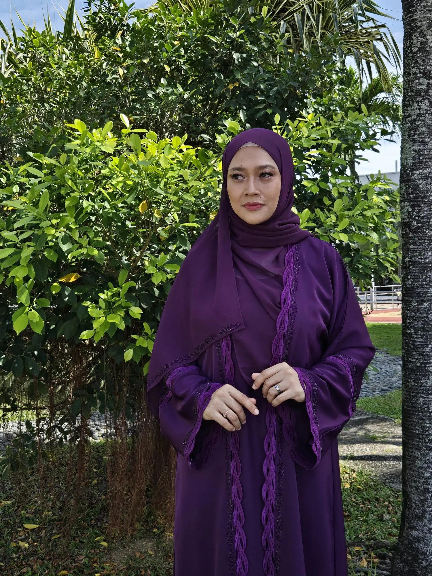 Dubai-made Classic Deep Purple Abaya for Muslimah Women