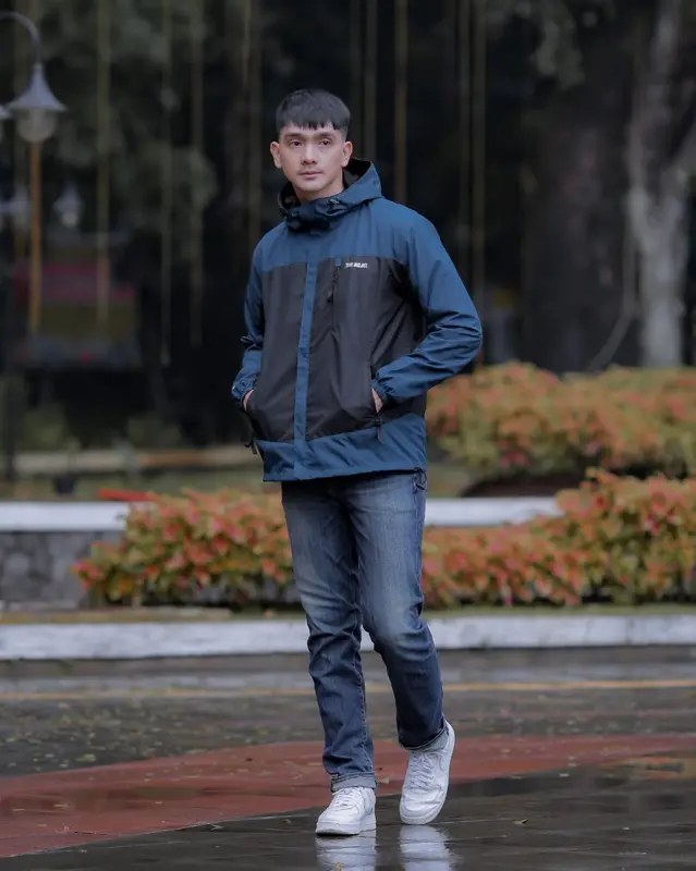 Jaket Parasut Wateproof Unisex Branded Original The Bojiel / Jaket Outdoor Pria 2