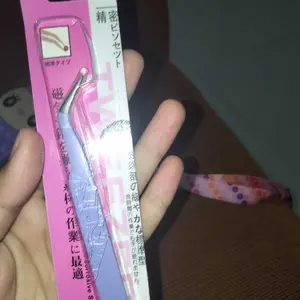 Pinset tweezer macaron jepit kertas penjepit stiker