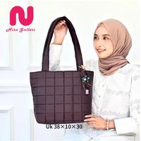 Gambar NISA GALLERI  Totebag Wanita Tas Laptop Tas Kuliah Tas Kerja - Gebby Putih dari NISA GALLERI_NEW Kab. Tasikmalaya 1 Tokopedia