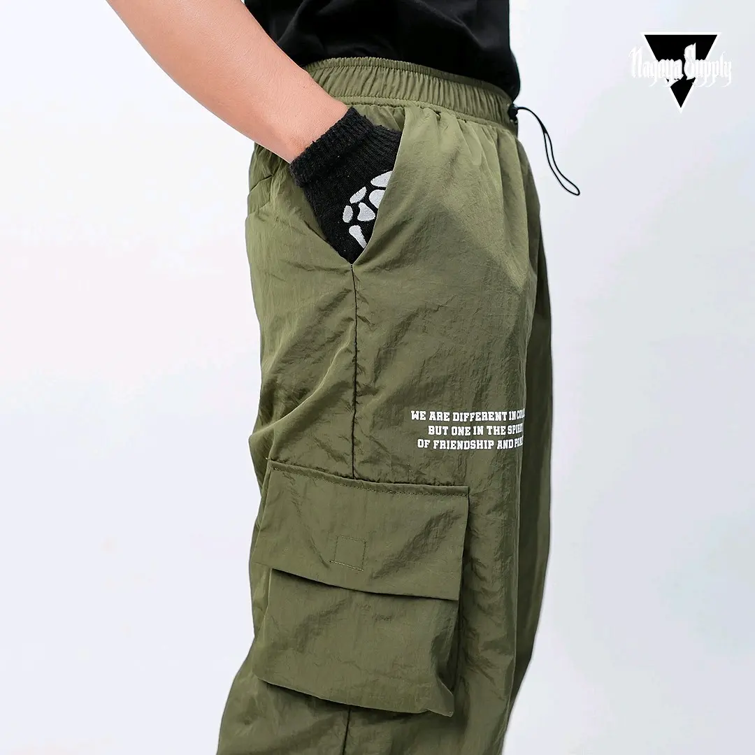 Nagoya Trackpants Cargo Parasut Crincle Celana Taslan Anti Air Cargo Pants Distro Outfit Hiking Kekinian