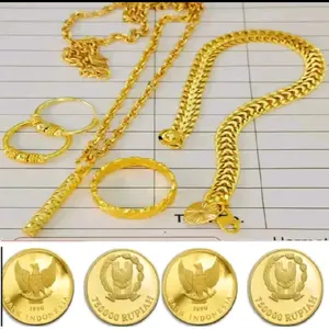 Satu set perhiasan titanium wanita dewasa cantik bahan koin emas anti karat tidak luntur lapis emas model terbaru Asesoris