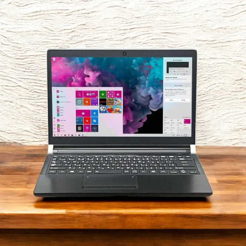 Pre-owned] Toshiba Dynabook R73 13.3 inches core i5 6th GEN 8GB