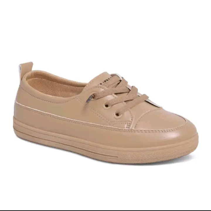 Sepatu Sneakers Wanita SOVELLA Shirley Hitam Polos Casual Sport Cewek Kasual Putih - Shoes, Snekers