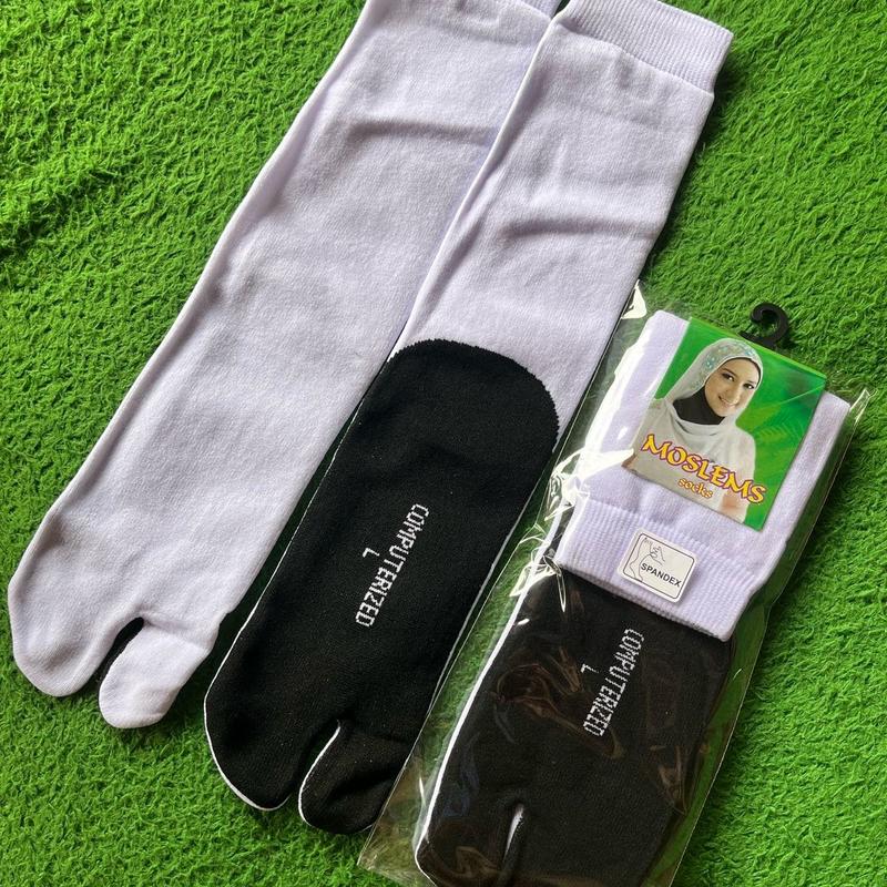 1pasang kaos kaki jempol putih telapak hitam panjang 0