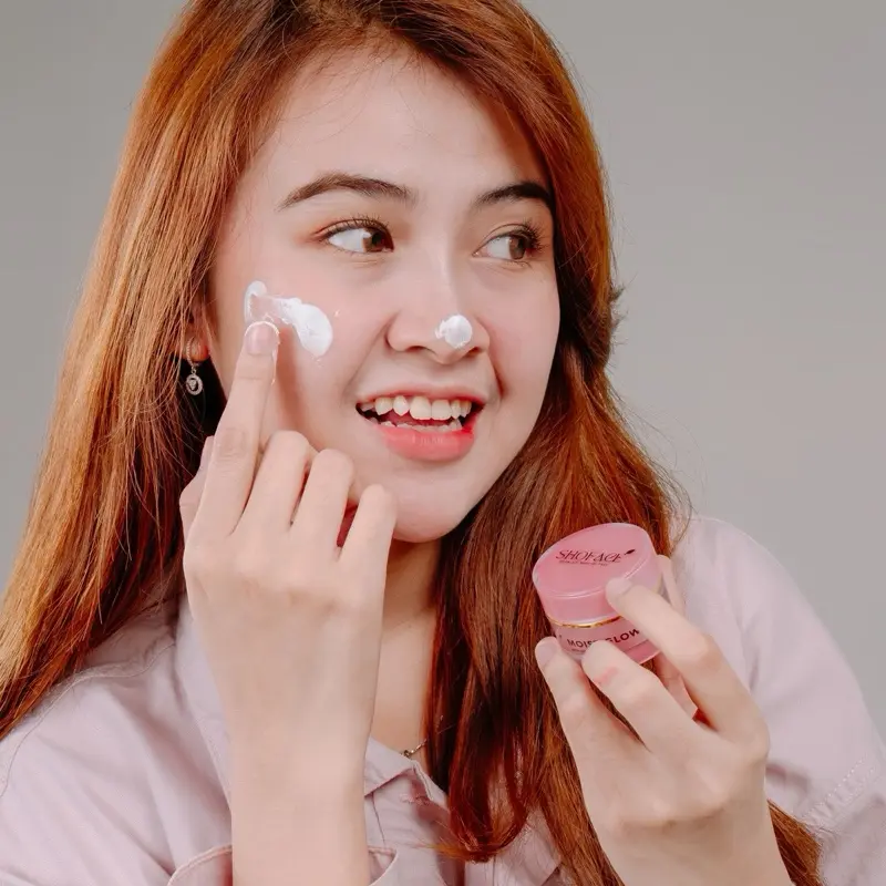 2 PCS - MOIST GLOW WITH UV FILTER 2