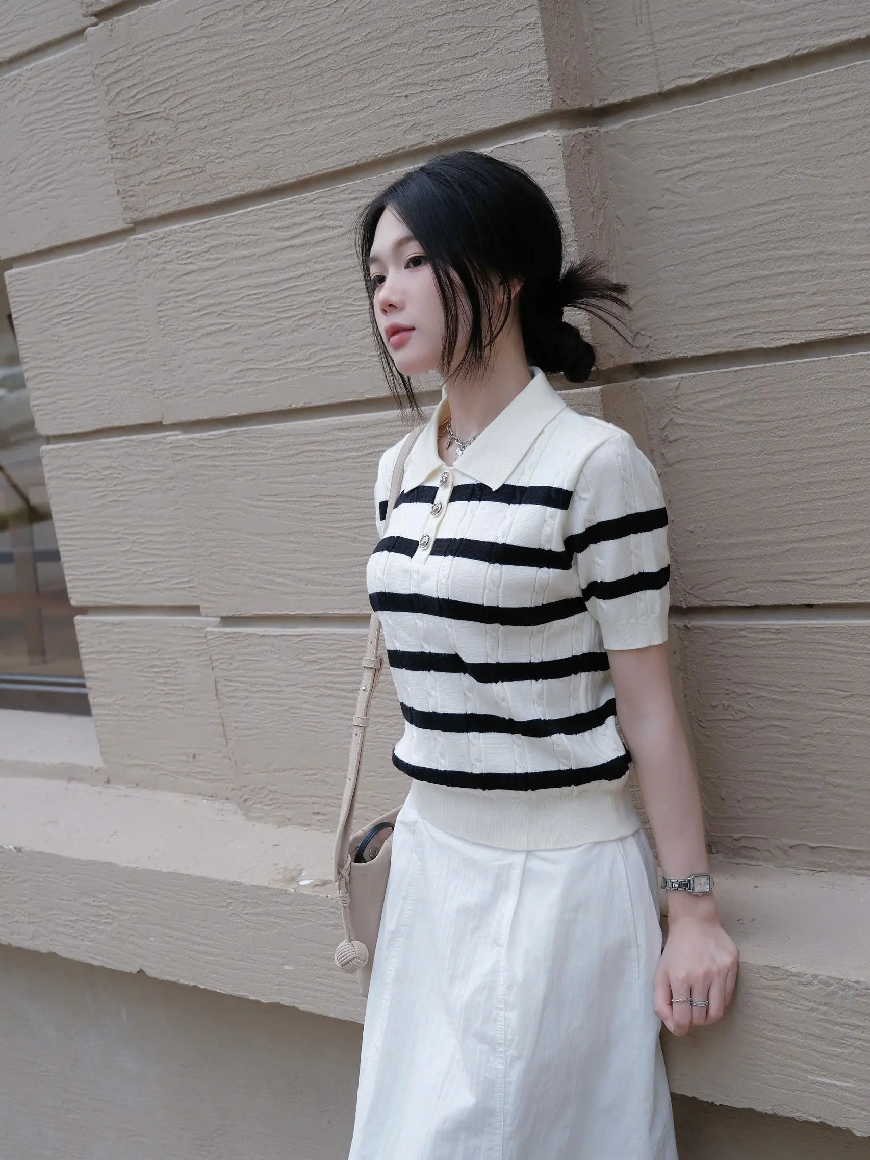 (Deal Mở Bán) BST Hè 2025 Áo Len Dệt Kim Hè 2 Màu Phối Cúc Vàng Đồng Bông Hoa, Kết Hợp Kẻ Ngang Phù Hợp Đi Làm,Đi Chơi,....  M09-TINOZA | BigBuy360 - bigbuy360.vn