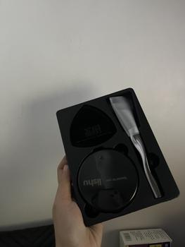 Product Review of Lishu foundation brush applies makeup evenly ，Puff Sponges doesn't consume powder, and the creating a perfect, lightweight, and seamless base makeup. The Black Pineapple puff makeup brush high-end gift box for creating flawless makeup. from e**h 3