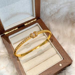 Gelang Tangan Glam, Bersalut Emas 18K, dengan Berlian Kaca Berkilauan, Gaya Terbaik, Bling kamassi titanium bangle