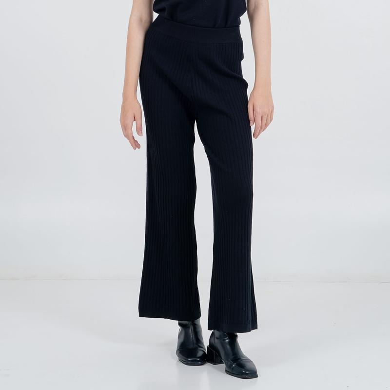 This Is April Celana Panjang Loose Kulot Wanita Kekinian Pleats Flowy Nayla Pants Black 0