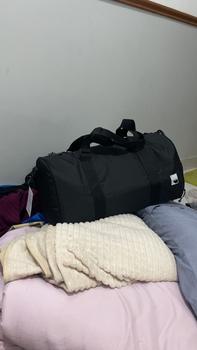 Product Review of Scratchline Tourmaline Duffle Bag Black /Tas Travel Besar/Travel Bag Duffel/ Portable Gym Bag/ Tas Fitnes/ Tas Handcarry Duffle / Weekender Bag/ Tas Pria dan Wanita travel  bag from n**k 0