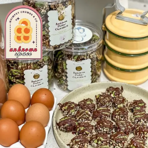BUNDLE SET GIFT SET OF 2 KUIH PODS BAKLAVA DUBAI CHOCOLATE ONDE ONDE COOKIES SEA SALT COOKIES BLACKOUT COOKIES ROCKY DUO BYTES GOLDEN BLACK CARAMEL