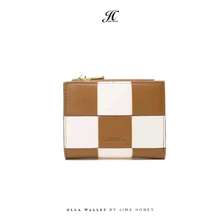 DETAILS: Bahan : Kulit Sintetis Grade A Size kondisi tertutup: 12 x 2 x 9,5 cm Size kondisi terbuka: 18 x 12 cm Size Box : 13,5 x 3,5 x 11,5 cm  Berat : 170 gr 6