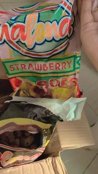 Product Review of COD Soes Coklat Cokelat/strawberry/ 500g/1kg /Update kemasan terbaru / merek baru/Malona/ mix rasa/halal Kue Sus Kering Isi soes coklat lumer 1 kgr Enak Murah （Cemilan keluarga, cocok untuk dewasa dan anak-anak） Chocolate Food Makanan Snack Manis from s**️ 3