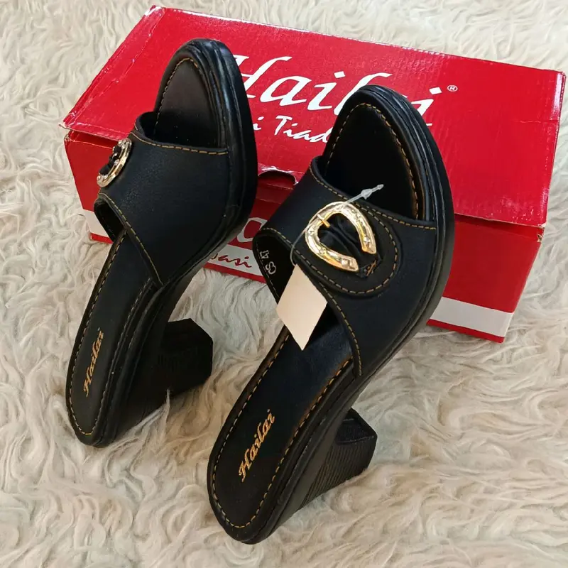 sandal hailai bidang besar size 36-40 hless. 5.turun 1 no 1