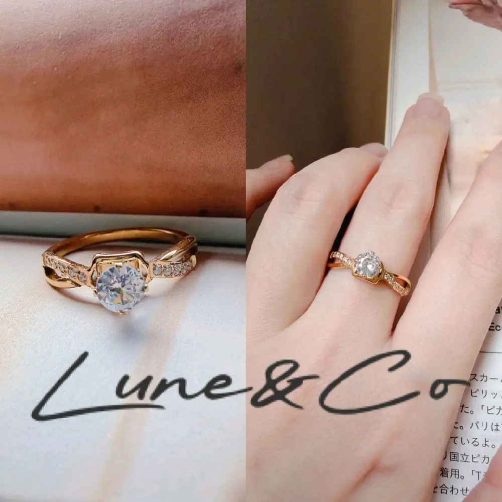 Cs-384 Cincin Wanita Mewah Zircon Diamond Look Titanium Steel 316L Anti Karat