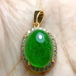 liontin bandulan Jamrud Kalimantan dim kantoran