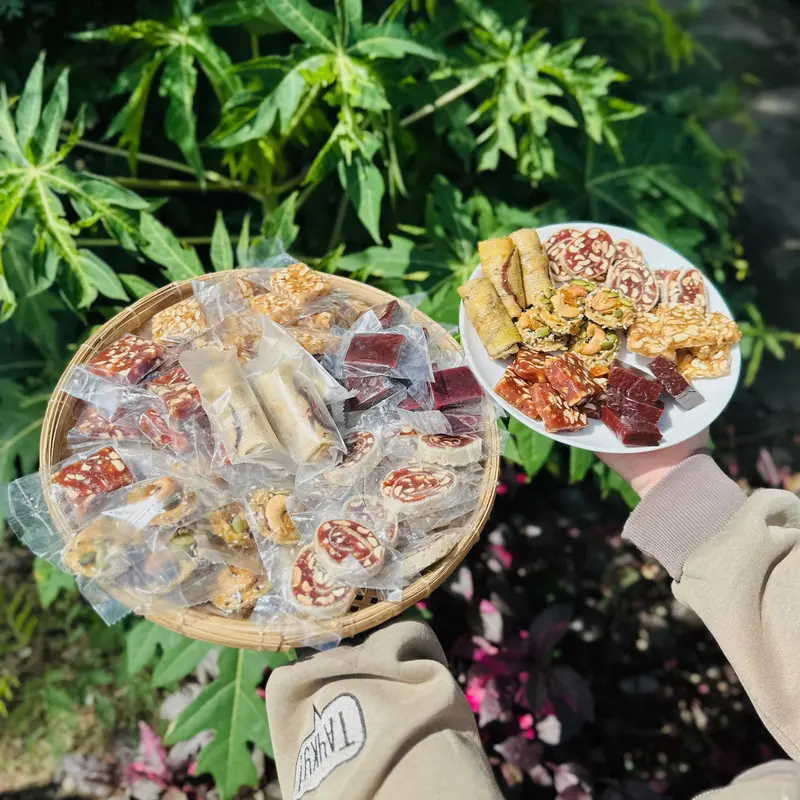 Product Introduction of Kẹo Quê Xứ Dừa (bấm vào chọn vị) - Kẹo Tết Nhân Gian Miền Tây Nam Bộ - Kẹo chuối, kẹo dừa, kẹo mè xửng, kẹot ngọt - Tiệm Của Bee Beekit 8